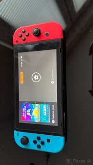 Predám Nintendo Switch Neon Red/Blue + príslušenstvo - 4