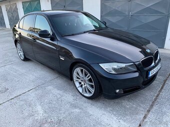BMW E90 320D 100KW 6st.manuál Facelift Rok 2010 - 4