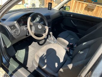 Volkswagen Golf - 4