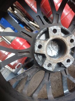 Predám 1kus BMW M disku R18 5x120, ET 30, 8J - 4