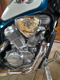 Honda shadow 600 - 4