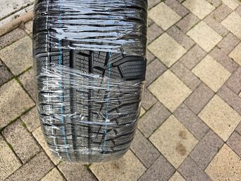 Kompletné zimné 4 kolesá Lyra 17" pre Octavia IV - 4