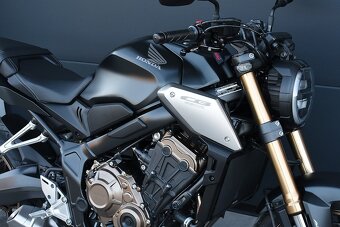 Honda CB650R Neo sports cafe ABS TC - 70 kw moznost 35 kW - 4