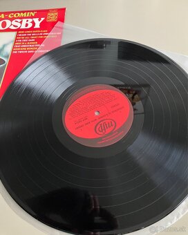 LP Bing Crosby - Christmas Is A-Coming - 4