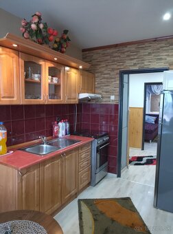 Predám 3 izbový byt v sečovciach v centre mesta - 4