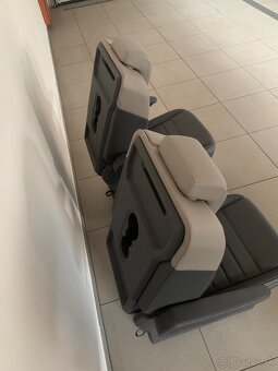 Prodám prostřední sedadlo VW Multivan T7 Kůže - 4
