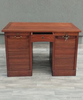 Stôl písací roletový. - 4