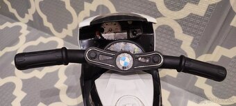 Detská elektrická trojkolka BMW - 4
