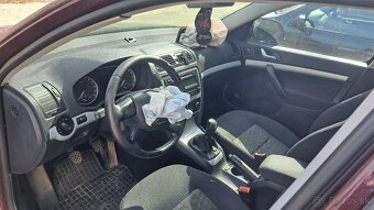 Predám havarované ale pojazdné auto - 4