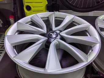 5x114.3 r19 tesla - 4