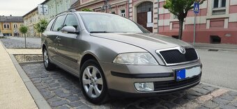 ŠKODA OCTAVIA COMBI II 2.0TDI ELEGANCE - 4