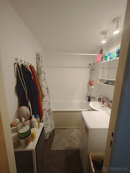 Predáme 1 izbový byt - 4