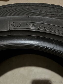 Predám pneu 215/55 R17 - 4