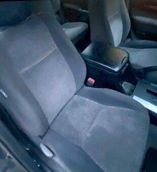 Toyota Land Cruiser J12 120 - 4