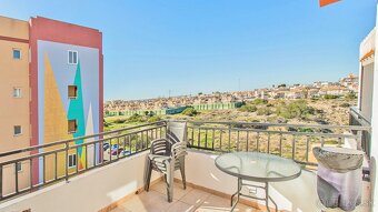 2+kk s velkou terasou jen 800 m od mořeTORREVIEJA - 4