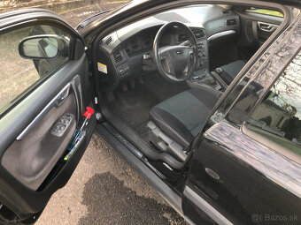Volvo V-70 - 4