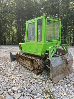 Predam pasovy traktor zelezny kon - 4