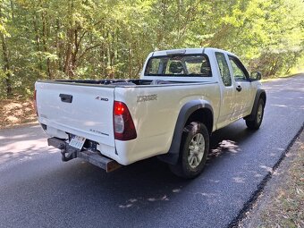ISUZU D MAX 2,5 TD 4X4 100KW ŤAŽNÉ 3000 KG - 4