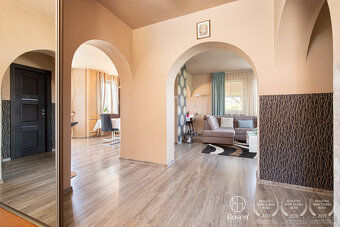 BOSEN | Na predaj priestranný rodinný dom s bazénom a saunou - 4