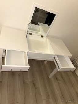 Kozmetický stolík - 4