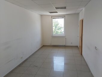 Kancelarske , obchodne, AMBULANCIE , Spišská Bela prenajom - 4