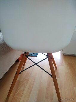 Dizajnová stolička biela (použitá) - 4