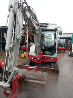 TAKEUCHI TB350R - DIESEL - 4