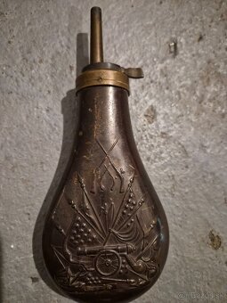 Dávkovač na pušný prach - 4