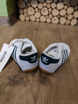 č.22 Nové detské botasky Adidas biele - 4