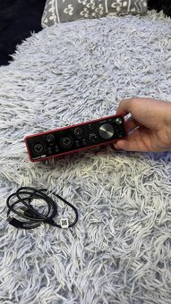 Focusrite scarlett 2i2 (3 generácia) - 4