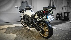 YAMAHA FZ8 - 4