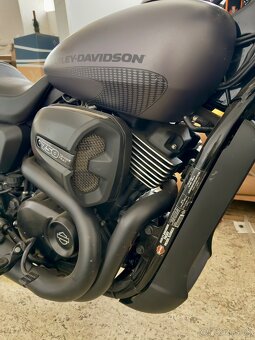 Harley Davidson street rod 750 - 4