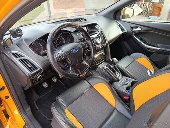 Ford Focus ST 2.0 EcoBoost 250PS - 4