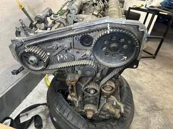 Predám motor na Alfa Romeo 2.4 - 4