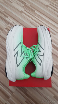 NEW BALANCE Fresh Foam 1080 V14 Zelená - pánska cestná bežec - 4