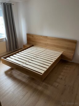 Levitujúca dubová posteľ - úložný priestor, nočné stolíky - 4