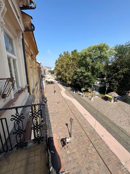 3 izb. tehlový byt s balkónom na Hlavnú ulicu, Staré mesto - 4