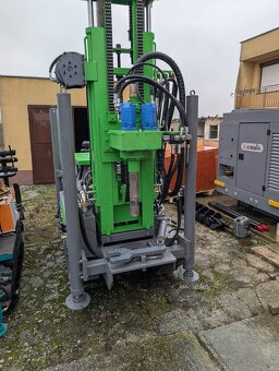 Nová vrtná súprava pre vŕtanie studní - 4