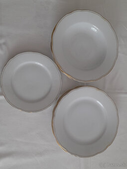 Staršie taniere - 4