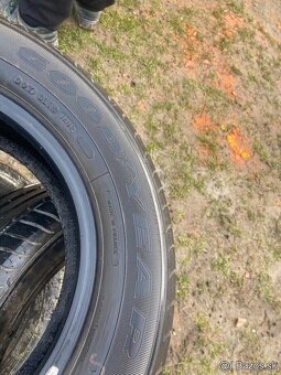 Predám letné 205/60r15  5mm - 4