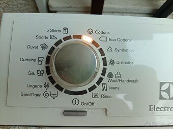 Práčka úzka electrolux - 4