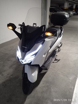 Predám Honda Forza 300 - 4