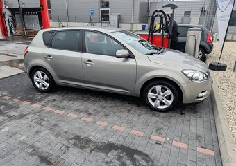 Kia Ceed 1.4 benzín - 4