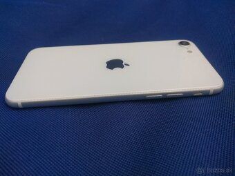 Apple iPhone SE (2020) - 4