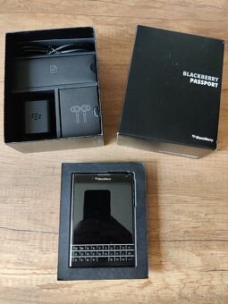 Blackberry Passport - 4