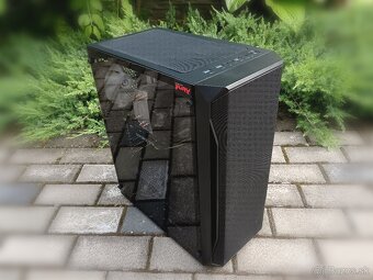 PCčko v cene 250e s intel i7 6jadro 3.7ghz a Nvidia GTX - 4