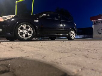 Opel astra gt - 4