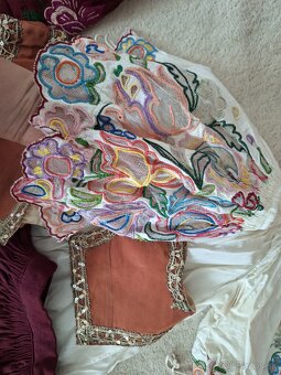 Detsky rucne vysivany kroj Zvolenska slatina - 4