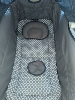 Hojdacie kreslo - postieľka - 4