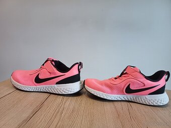 Botasky Nike ružové č. 33 - 4